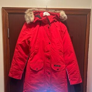 New - Canda Goose Trillium Parka - Red - Size Medium